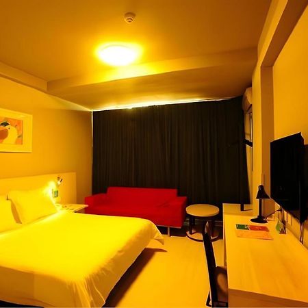 Jinjiang Inn Jinan Daminghu New Scenic Area Lishan Road מראה חיצוני תמונה